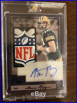 2018 Aaron Rodgers Panini One Shield Patch Auto True 1 Of 1 Look