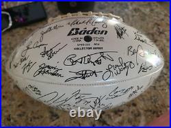 Autographed 2006 Green Bay Packers Football, Favre And Team