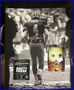 Brett Favre Autograph 16x20 Photo, Favre Holo, Green Bay Packers