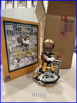 Brett Favre Green Bay Packers Sports Illustrated FOCO Bobblehead NFL Football