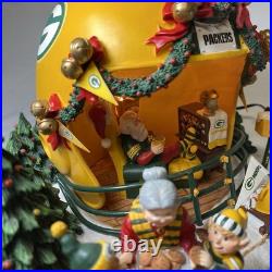 Danbury Mint Green Bay Packers Game Day At Santa's Light Up Helmet Scene Village