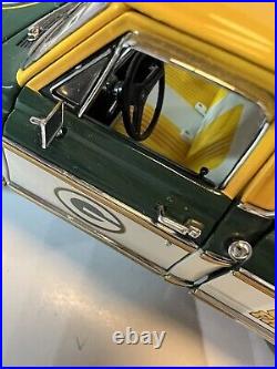 Danbury Mint Green Bay Packers NFL 1972 Chevy Truck 763-001 Tailgaters With Box