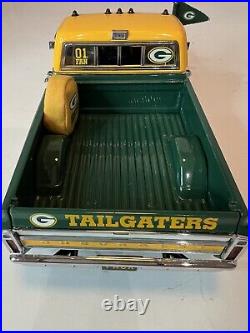 Danbury Mint Green Bay Packers NFL 1972 Chevy Truck 763-001 Tailgaters With Box