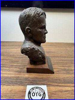 Green Bay Packers Brett Favre Quality Collectibles Inc. 8 Bronze Bust 176/1000