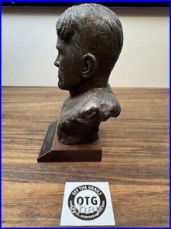 Green Bay Packers Brett Favre Quality Collectibles Inc. 8 Bronze Bust 176/1000