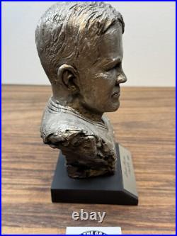 Green Bay Packers Brett Favre Quality Collectibles Inc. 8 Pewter Bust 60/500