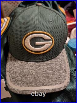 NFL Green Bay Packers Lambeau Tailgating Starter (Go) Pack (Go) Size 4XL NFL Green Bay Packers Lambeau Tailgating Starter (Go) Pack (Go) Size 4XL