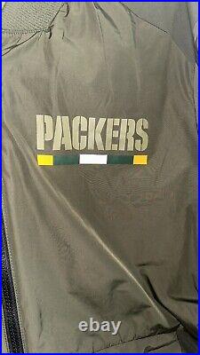 Nike Green Bay Packers Men's L NFL Salute to Service Reversible Bomber Jacket