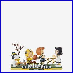 Peanuts Gang Green Bay Packers 2023 Football Field Mini Bobble Scene Bobblehead