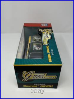 V. Lombardi Green Bay Packers NFL 118 Scale Chevrolet Chevelle SS 454 LE #/200