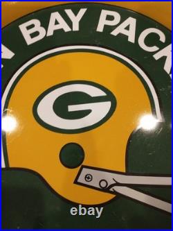 Vintage 1970s Green Bay Packers 14 Bar Tray features Retro Gray 2 Bar Face Mask