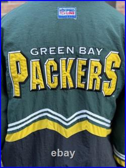Vintage 90's NFL Pro Line Green Bay Packers Parka Jacket Coat L w Hidden Hood Vintage 90's NFL Pro Line Green Bay Packers Parka Jacket Coat L w Hidden Hood