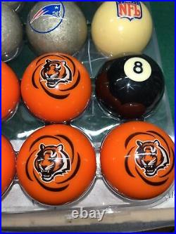 Vintage NFL Cue Billiards Balls Green Bay Packers & Dallas Cowboys