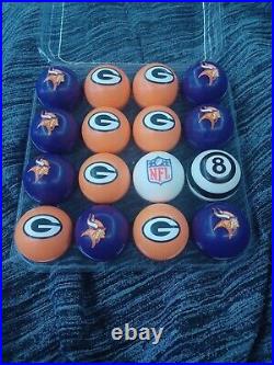 Vintage Offical NFL Green Bay Packers And Minnesota Vikings Pool Ball Set